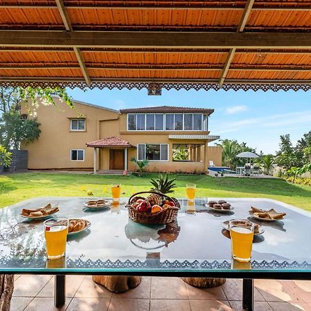 Stayvista At Countryside Meadows With Pool, Ac Púna Kültér fotó