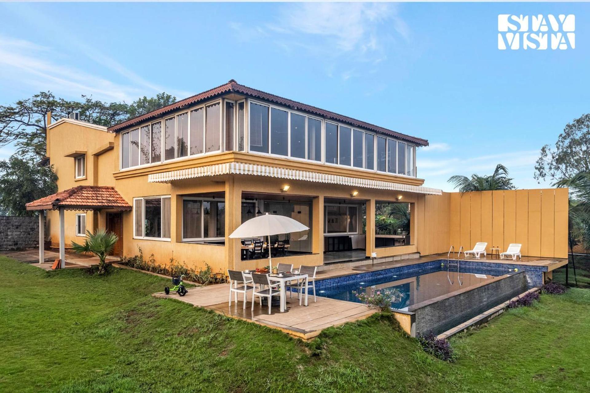 Stayvista At Countryside Meadows With Pool, Ac Púna Kültér fotó