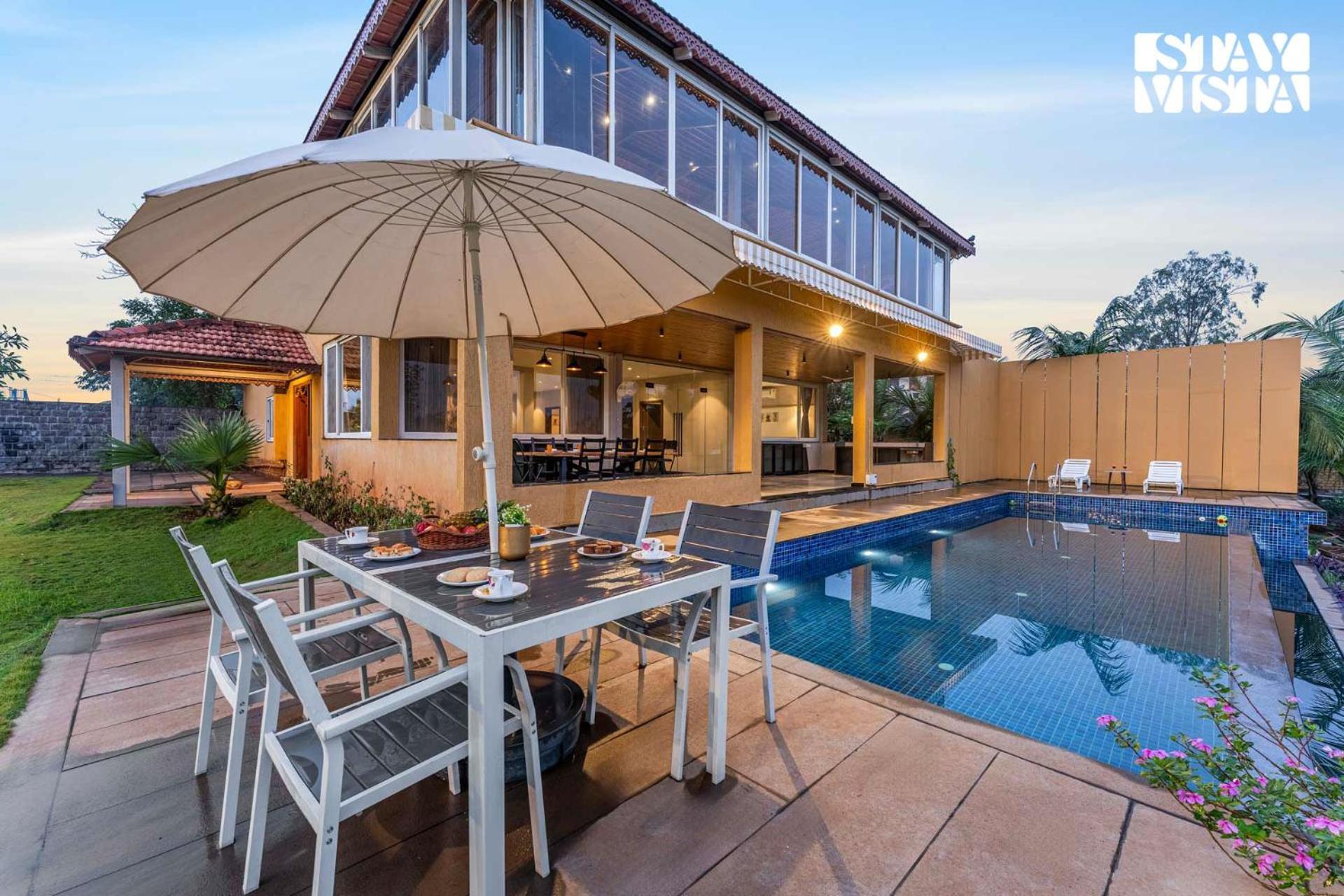 Stayvista At Countryside Meadows With Pool, Ac Púna Kültér fotó
