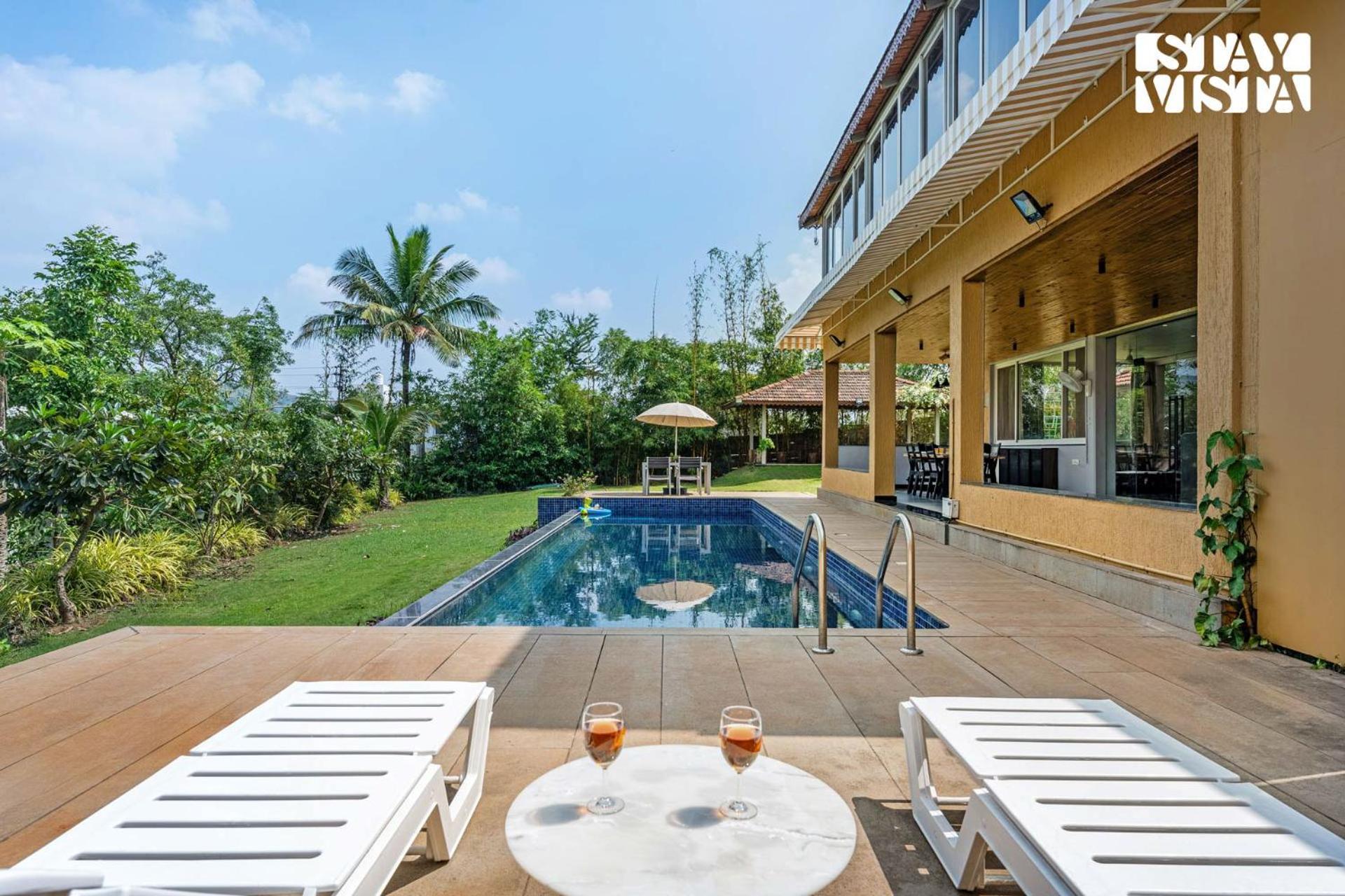 Stayvista At Countryside Meadows With Pool, Ac Púna Kültér fotó